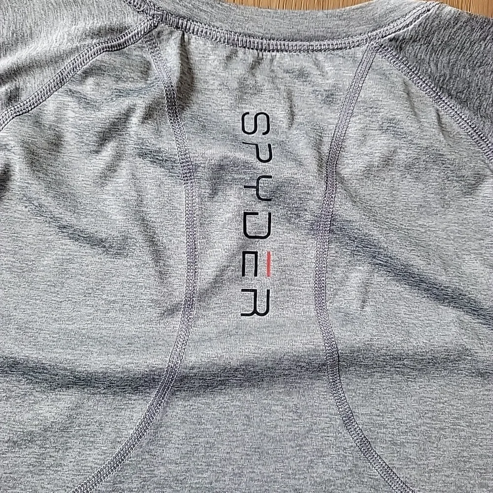Spyder Rash Guard Shirt Men Medium Gray Geometric UPF 30 Swim Surf Quick Dry Tee